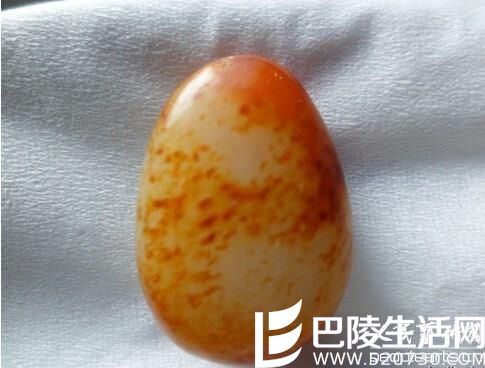 新疆和田玉籽料原石图片与鉴别方法 新疆和田玉籽料原石图片与鉴别方法