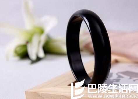 三种新疆和田墨玉的图片鉴赏