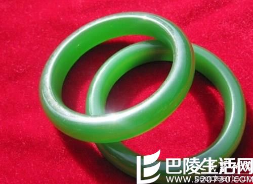 青玉玉镯