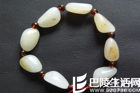 新疆和田玉籽料原石图片与鉴别方法 新疆和田玉籽料原石图片与鉴别方法