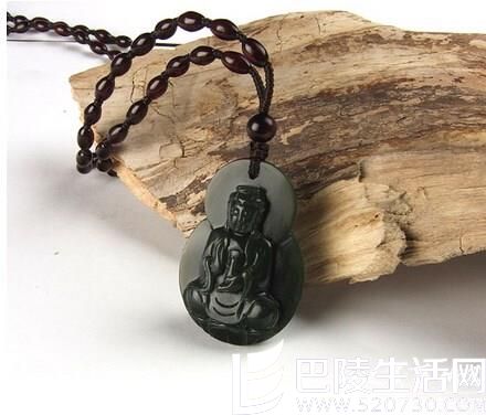 黑青玉与黑碧玉的鉴别 黑青玉与黑碧玉的鉴别