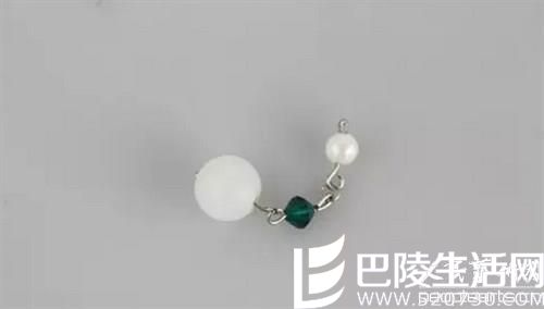 图解自制猫眼石耳环的方法  