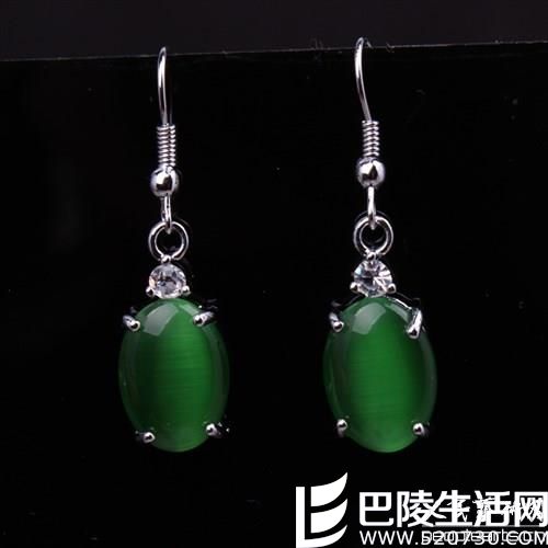 图解自制猫眼石耳环的方法  