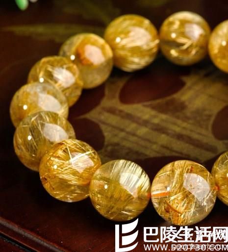 合成金发晶是什么样子的 如何鉴别合成金发晶和天然金发晶 合成金发晶是什么样子的 如何鉴别合成金发晶和天然金发晶