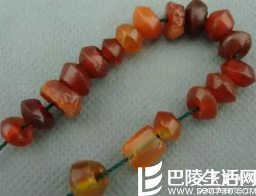 五招教你如何鉴别千年老玛瑙珠子