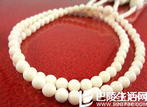 常见的红珊瑚饰品款式有哪些?红珊瑚饰品图片欣赏 常见的红珊瑚饰品款式有哪些?红珊瑚饰品图片欣赏