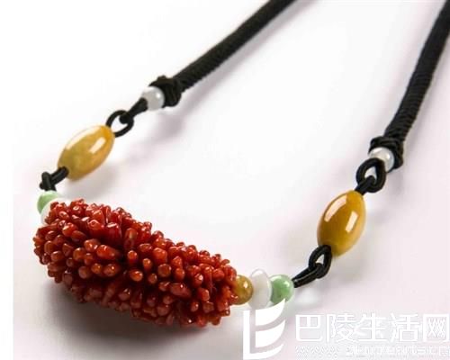 常见的红珊瑚饰品款式有哪些?红珊瑚饰品图片欣赏 常见的红珊瑚饰品款式有哪些?红珊瑚饰品图片欣赏