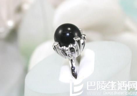 常见的红珊瑚饰品款式有哪些?红珊瑚饰品图片欣赏 常见的红珊瑚饰品款式有哪些?红珊瑚饰品图片欣赏