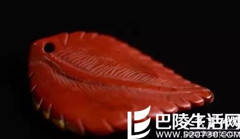 战国红玛瑙精品雕件树叶吊坠图片欣赏