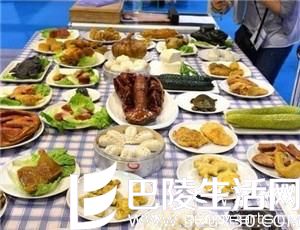用价值2000多万人民币玉石雕刻而成的一桌满汉全席【高... 用价值2000多万人民币玉石雕刻而成的一桌满汉全席【高...