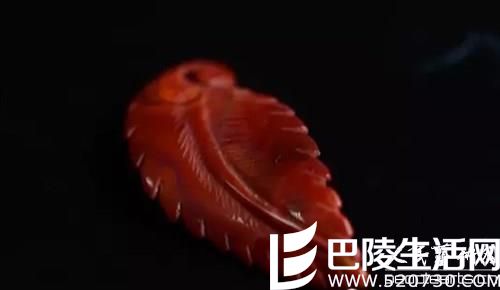 战国红玛瑙精品雕件树叶吊坠图片欣赏