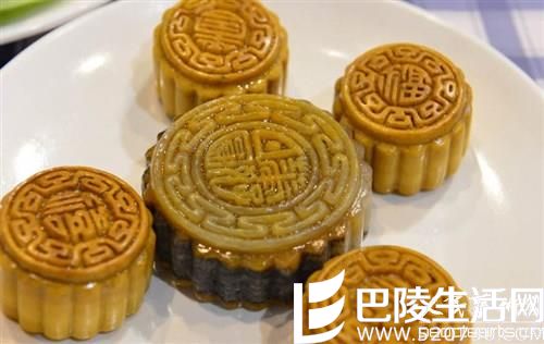 用价值2000多万人民币玉石雕刻而成的一桌满汉全席【高... 用价值2000多万人民币玉石雕刻而成的一桌满汉全席【高...