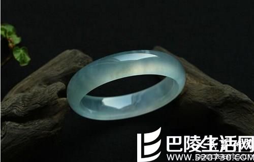 怎么样鉴别真假翡翠 怎么样鉴别真假翡翠