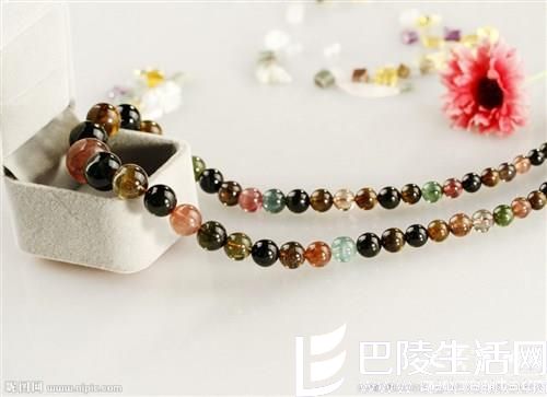 碧玺神奇的功能之美白人的皮肤 碧玺神奇的功能之美白人的皮肤