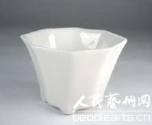 明德化白瓷与清乾隆以后的德化白瓷有什么不同呢? 明德化白瓷与清乾隆以后的德化白瓷有什么不同呢?