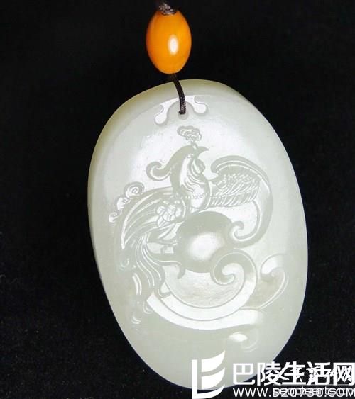 新疆和田玉与缅甸翡翠哪个好,怎么区别和田玉与翡翠 新疆和田玉与缅甸翡翠哪个好,怎么区别和田玉与翡翠