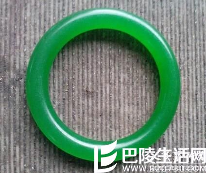 翡翠与软玉那个好？