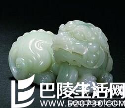 新疆和田玉与缅甸翡翠哪个好,怎么区别和田玉与翡翠 新疆和田玉与缅甸翡翠哪个好,怎么区别和田玉与翡翠