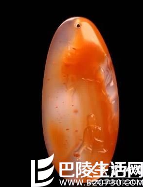 精美的极品冰飘南红玛瑙雕件赏析