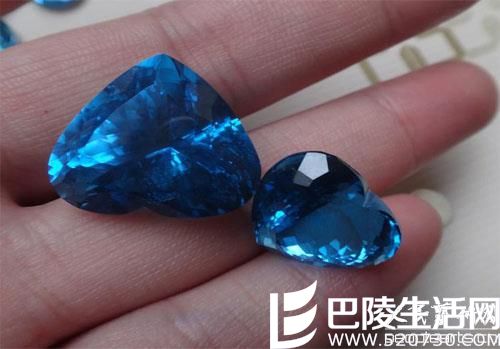 托帕石和海蓝宝有什么区别 托帕石的功效与作用是什么 托帕石和海蓝宝有什么区别 托帕石的功效与作用是什么