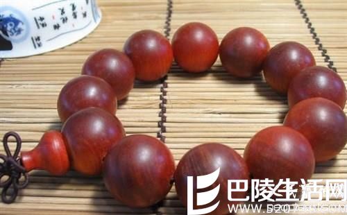 天然极品血龙木手串图片鉴赏 天然极品血龙木手串图片鉴赏