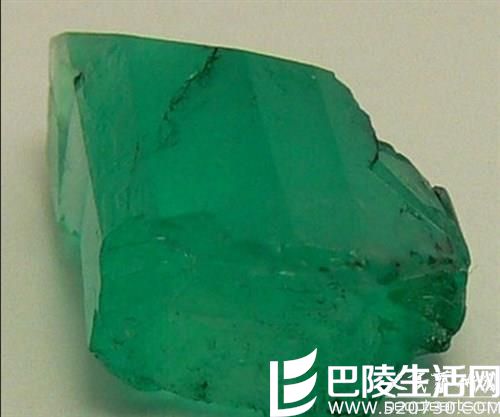 被誉为绿宝石之王的极品祖母绿原石图片欣赏