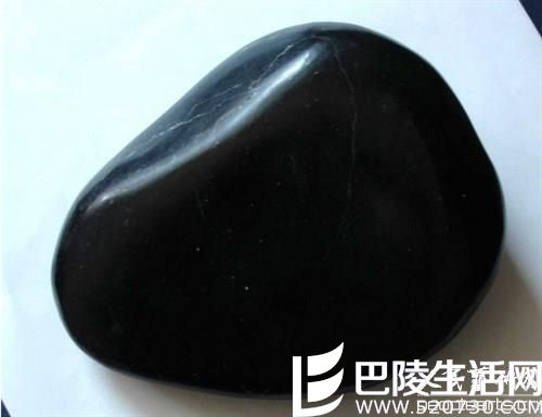 祁连墨玉原石图片欣赏 祁连墨玉原石图片欣赏