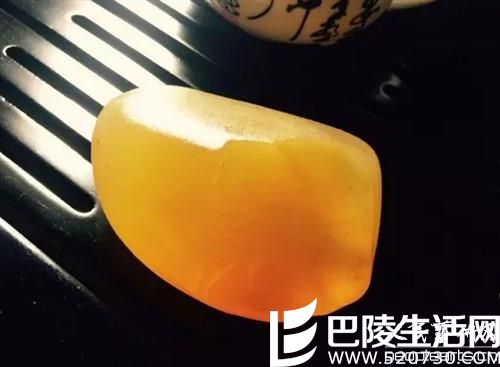 2016年新年礼物:金丝玉原石市场前景和收藏攻略 2016年新年礼物:金丝玉原石市场前景和收藏攻略