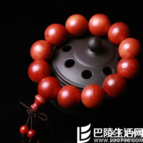 天然极品血龙木手串图片鉴赏 天然极品血龙木手串图片鉴赏