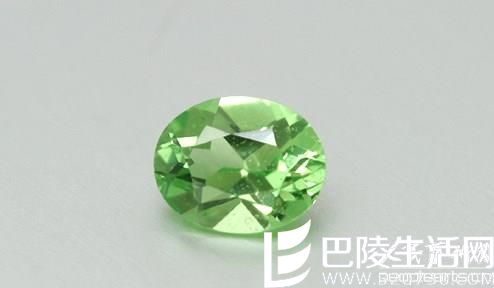 石榴石为何被誉为“传奇的水晶” 石榴石为何被誉为“传奇的水晶”