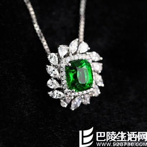 什么颜色的石榴石最好最有价值 什么颜色的石榴石最好最有价值