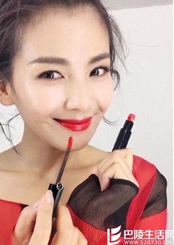 刘涛晒照穿透视装 刘涛整容前后照片对比