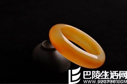 黄龙玉与玛瑙的区别有哪些? 黄龙玉与玛瑙的区别有哪些?