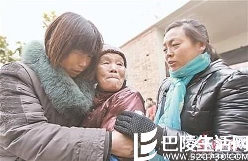 79岁老太7岁被卖当丫环 72年后终回老家 79岁老太7岁被卖当丫环 72年后终回老家