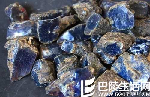 造物主的神来之笔:蓝珀特性及蓝珀图片欣赏 造物主的神来之笔:蓝珀特性及蓝珀图片欣赏