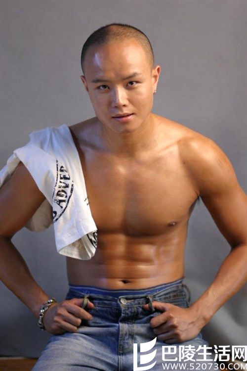 网曝乐嘉录节目时下体破裂 回应称“蛋碎了”