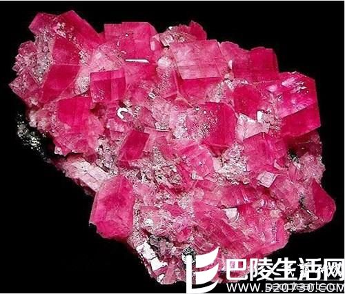 红纹石是水晶吗？红纹石原石图片欣赏