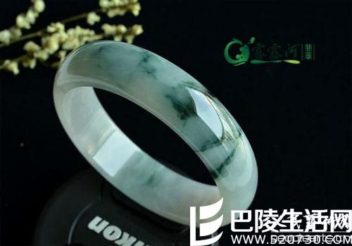 缅甸翡翠手镯该怎样选购好 缅甸翡翠鉴定方法是什么