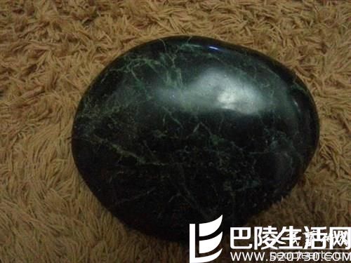 祁连墨玉原石图片欣赏 祁连墨玉原石图片欣赏