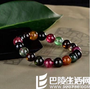 碧玺是什么—探秘疯狂的石头！