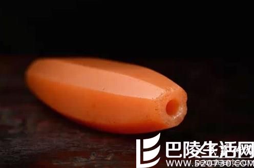 精美的清代八棱玛瑙手串组图鉴赏 精美的清代八棱玛瑙手串组图鉴赏