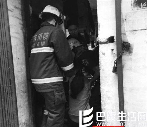 因不满房东涨电费 女子酒后开煤气企图自杀 因不满房东涨电费 女子酒后开煤气企图自杀