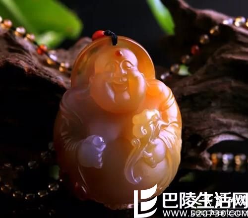 俏色玛瑙巧雕作品赏析 俏色玛瑙巧雕作品赏析