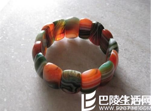 玛瑙和翡翠的区别