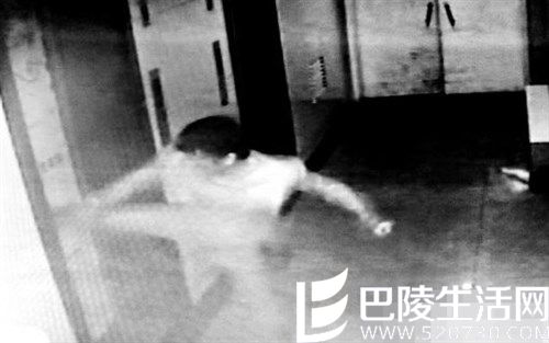 醉酒男子脚踹电梯门坠井身亡 母亲称其在家不喝酒 醉酒男子脚踹电梯门坠井身亡 母亲称其在家不喝酒