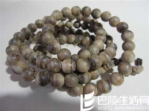 你知道女人佩戴沉香手串有哪些好处吗？
