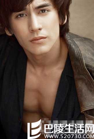 钟丽缇为母亲庆生 揭其男友张伦硕个人资料及整容前后对比照