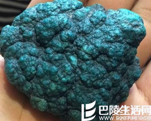 丫角山绿松石是什么颜色? 丫角山绿松石是什么颜色?