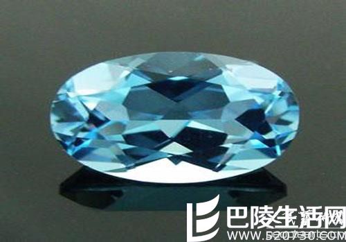 托帕石和海蓝宝有什么区别 托帕石的功效与作用是什么 托帕石和海蓝宝有什么区别 托帕石的功效与作用是什么