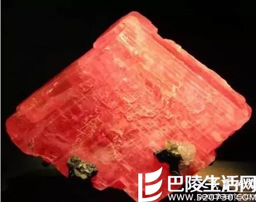 红纹石是水晶吗？红纹石原石图片欣赏
